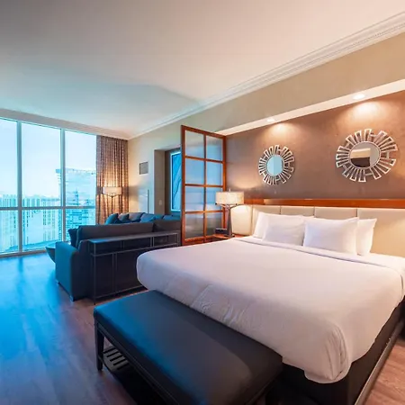 High Floor Strip View Suite& No Resort Fee& Free Valet